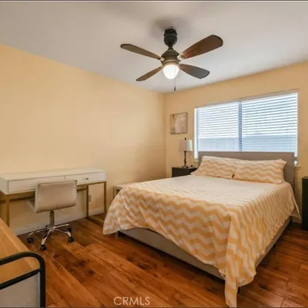 Covello Charming Room Prime Location Exceptional Amenities